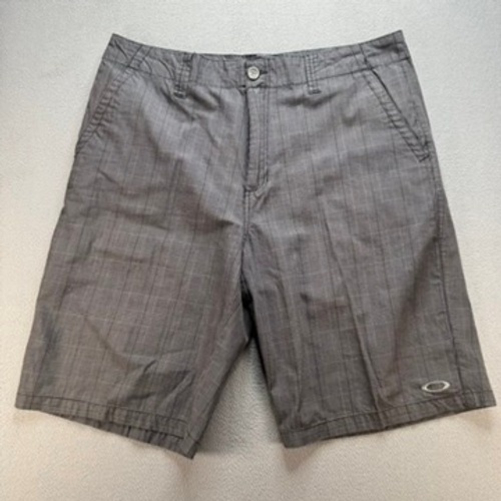 Oakley Shorts Men 36 Gray Plaid Flat Front Cotton Casual Golf Outdoor